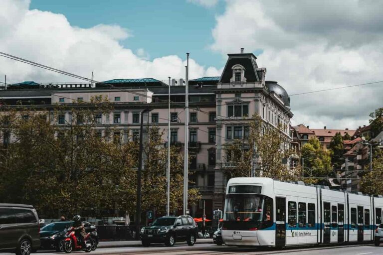 Leasing vs Buying a Car in Switzerland: Pros and Cons