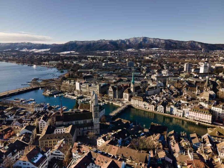 What Is a Good Salary in Zurich? [2023]