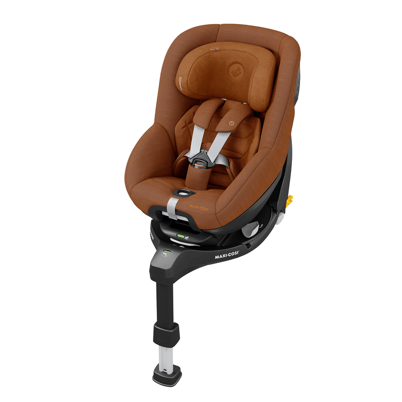 Maxi-Cosi Pearl 360 Pro & FamilyFix 360 Pro in Authentic Cognac, floating, from the side