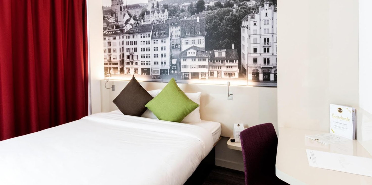 A single bed room at B & B Hotel Zurich East Wallisellen 
