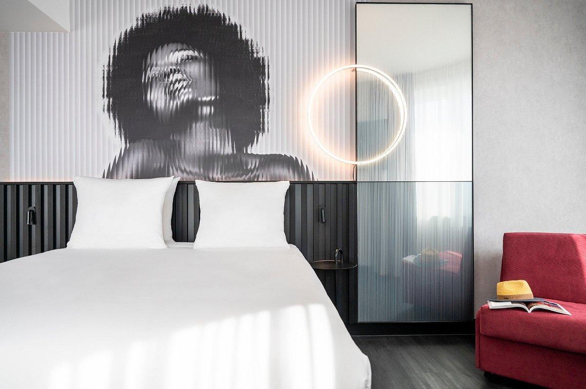 Double room at The Hendrick’s Hotel