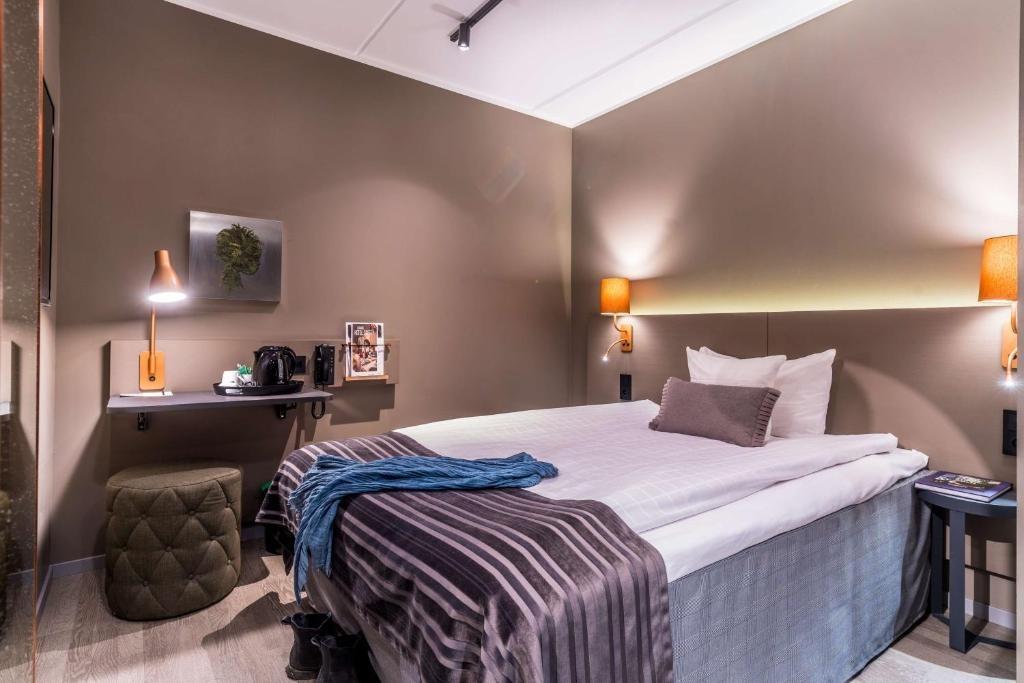 Fresh and modern room decor at Scandic Continental
