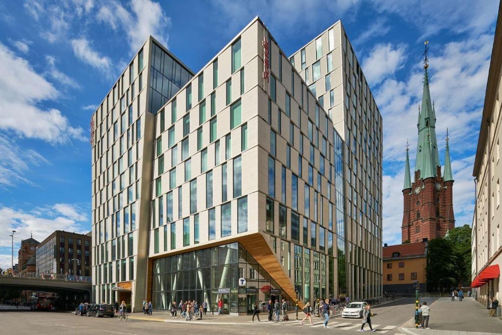 Front facade of Scandic Continental
