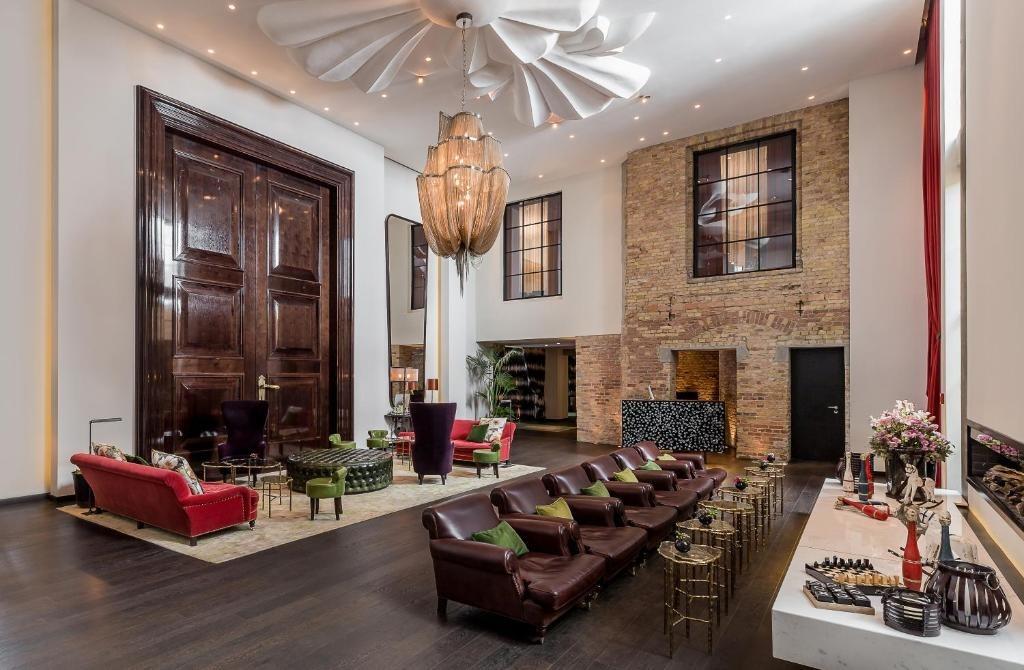 The hotel's lively Living Room lounge